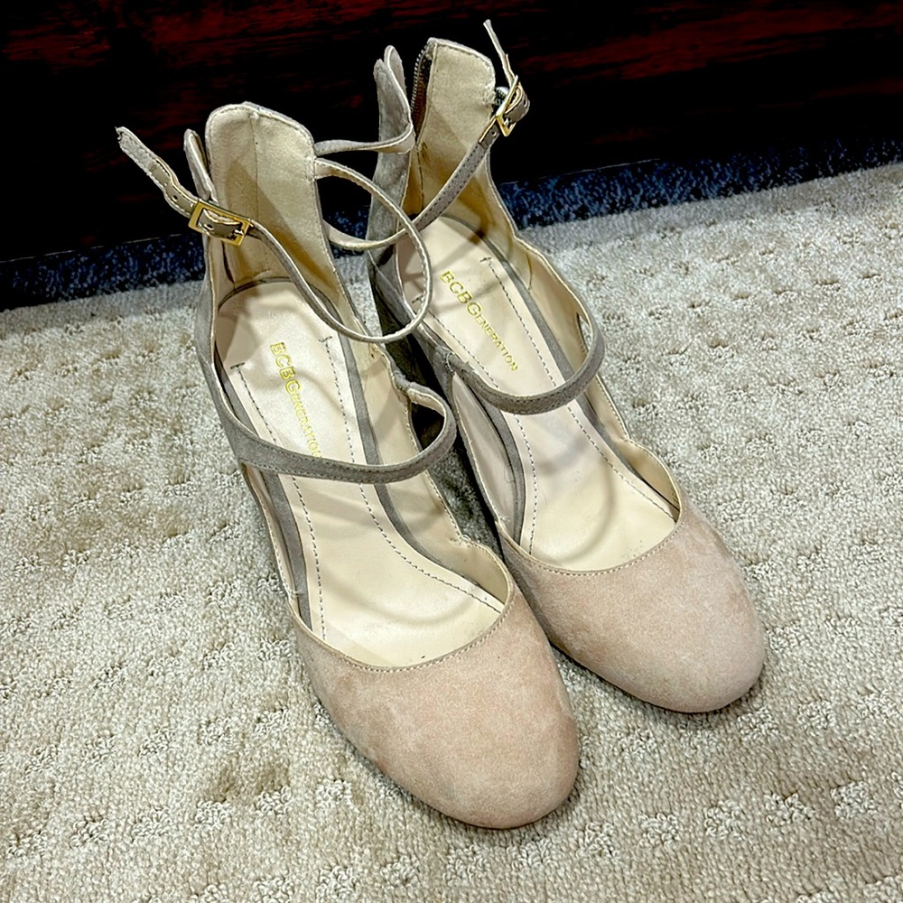 Stunning BCBG Leissa shoes